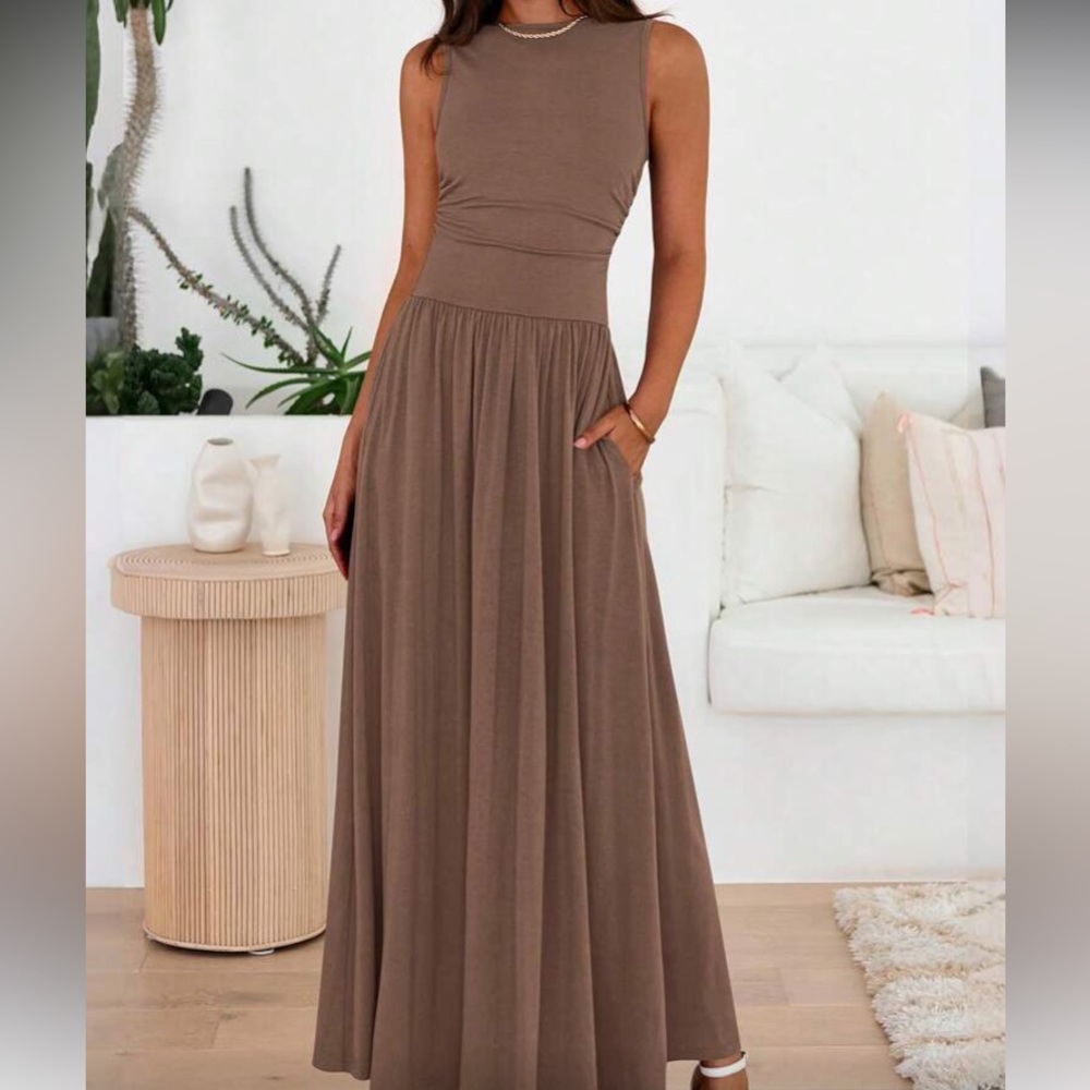 Elegant Brown Sleeveless Maxi Dress